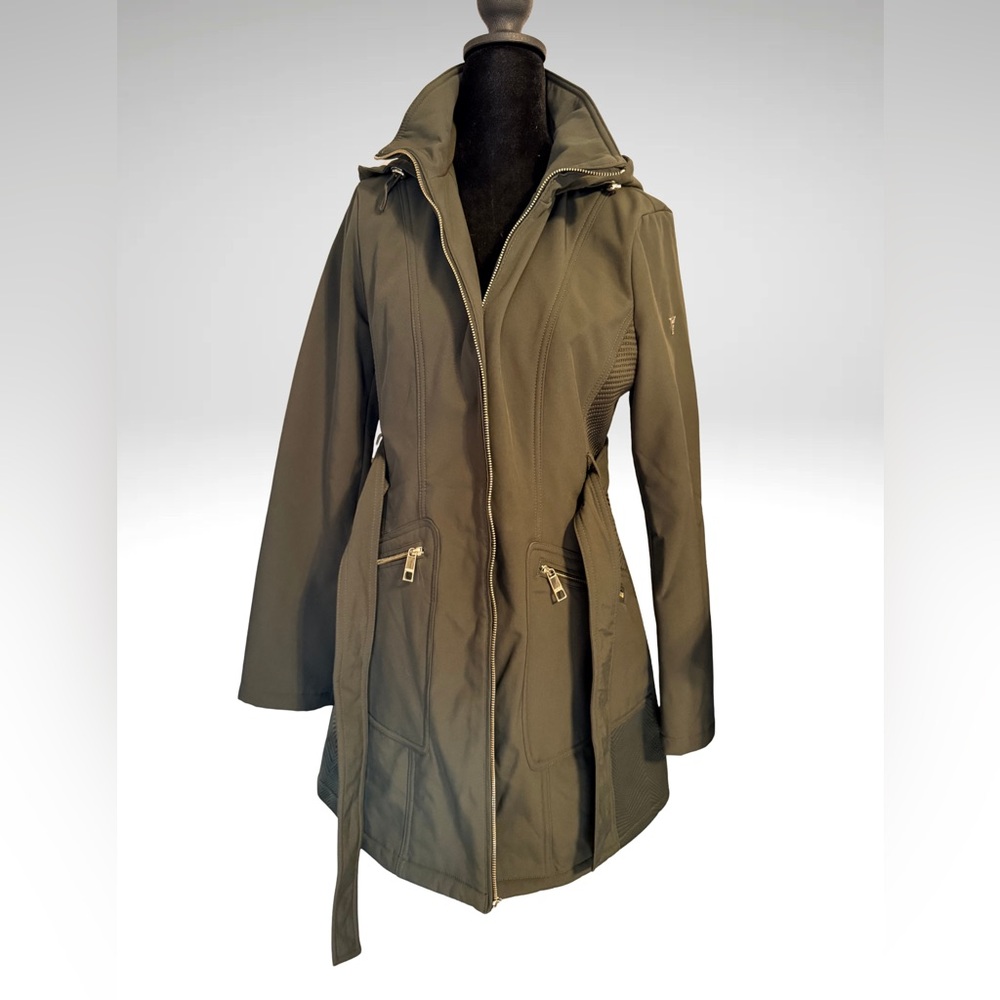 Guess rain coat